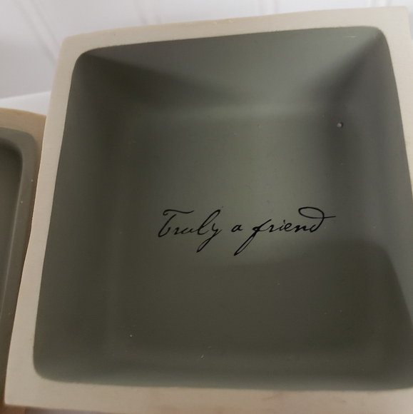 Willow Tree ‘Truly a Friend’ Keepsake Box - Picture 4 of 5